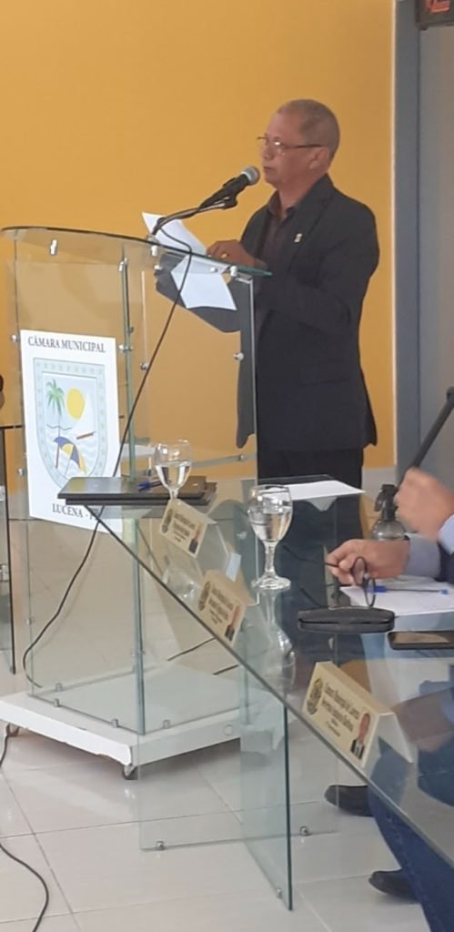 Insatisfeito, vereador da bancada de Léo Bandeira faz severas críticas à secretários e gestor municipal