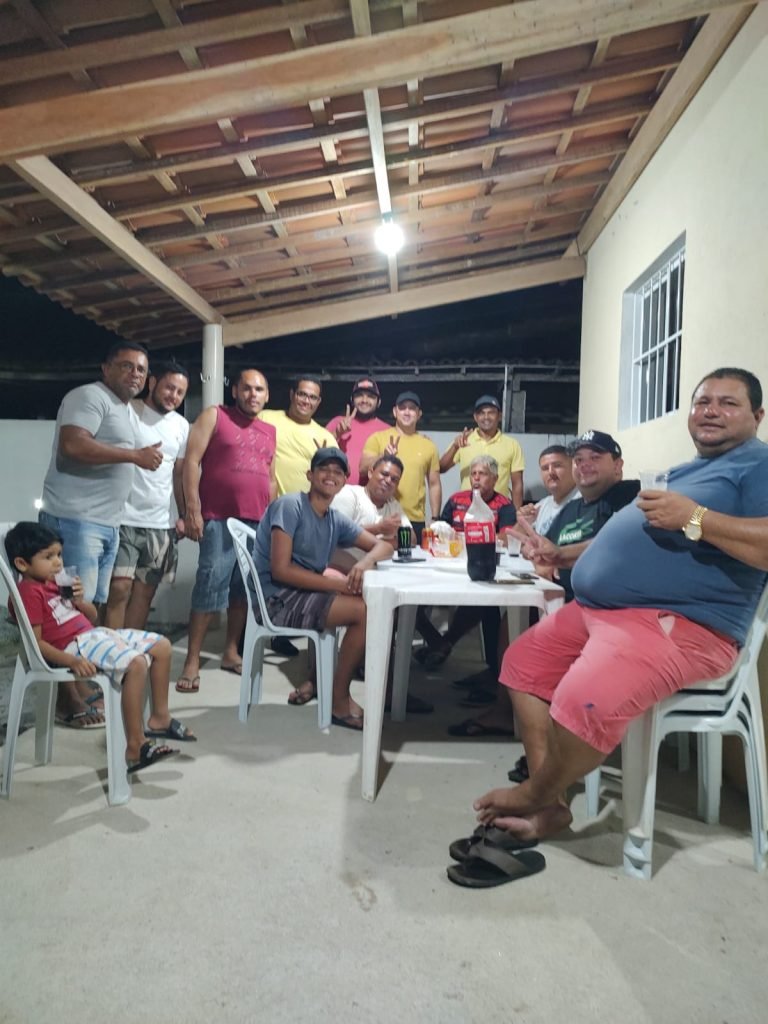 Em Lucena, vereador Keninho e prefeito Léo Bandeira recebem mais adesões durante encontro surpresa
