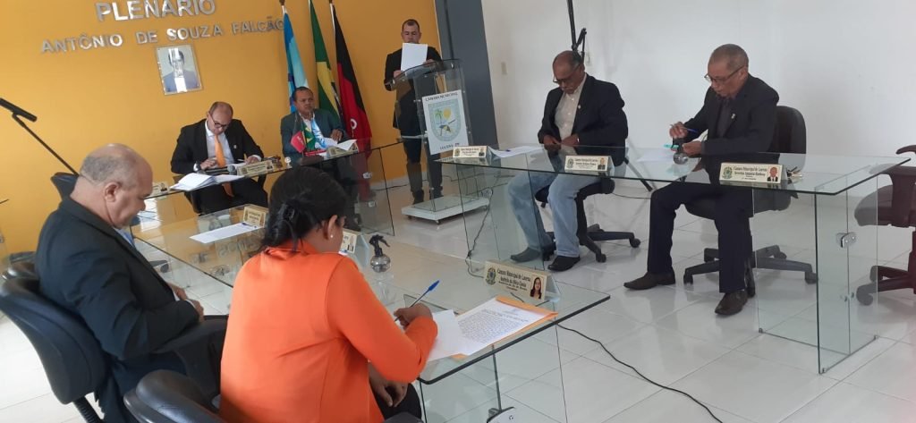 Vereadora Andréia de Zé de Basto quer ônibus atendendo moradores do Bairro da Maria Rita