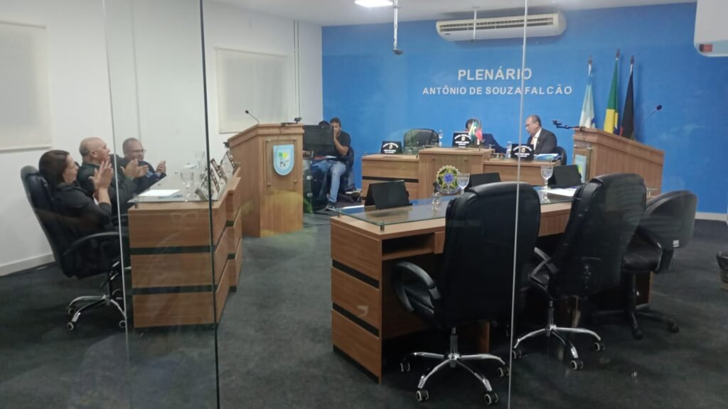 Prefeito Léo Bandeira Aumenta Salários Dos Agentes De Trânsito. Projeto Encaminhado é Aprovado Pela Oposição Na Câmara De Vereadores