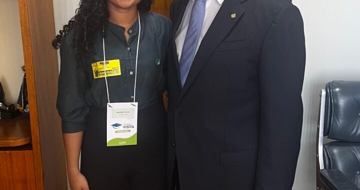 Estudante universitária de Lucena PB é escolhida para representar colegas em Estágio-Visita, na Câmara dos Deputados, em Brasília