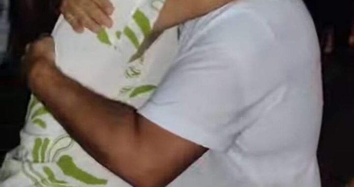 VEJA VÍDEO – Prefeito de Lucena é recebido com muita festa pela população, depois que TJPB determinou a suspensão do processo de cassação que tramitava na Câmara Municipal