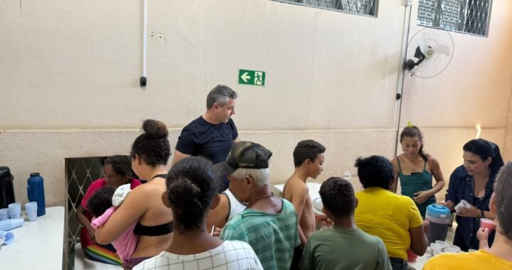 Após maior chuva da história, André Coutinho fiscaliza obras emergenciais e coordena assistência à população de Cabedelo