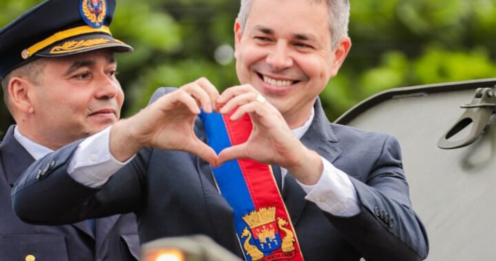 Prefeito André Coutinho antecipa pagamento dos servidores municipais em homenagem ao Dia do Servidor Público