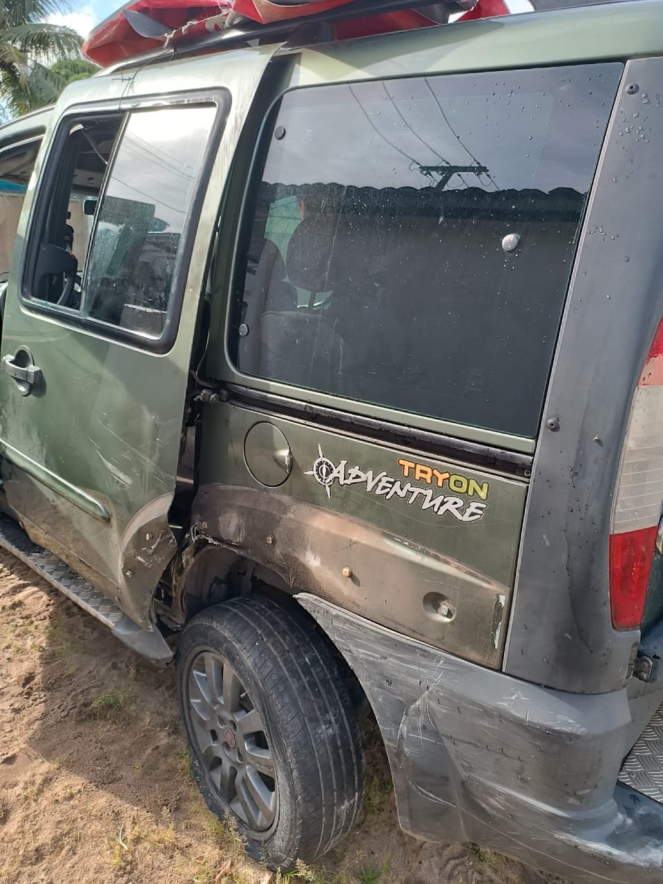 Banda Scorpions do Brasil sofre acidente na BR 101 após show em Recife