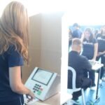 Antes mesmo do primeiro voto, estudantes vivenciam na prática o peso das escolhas coletivas