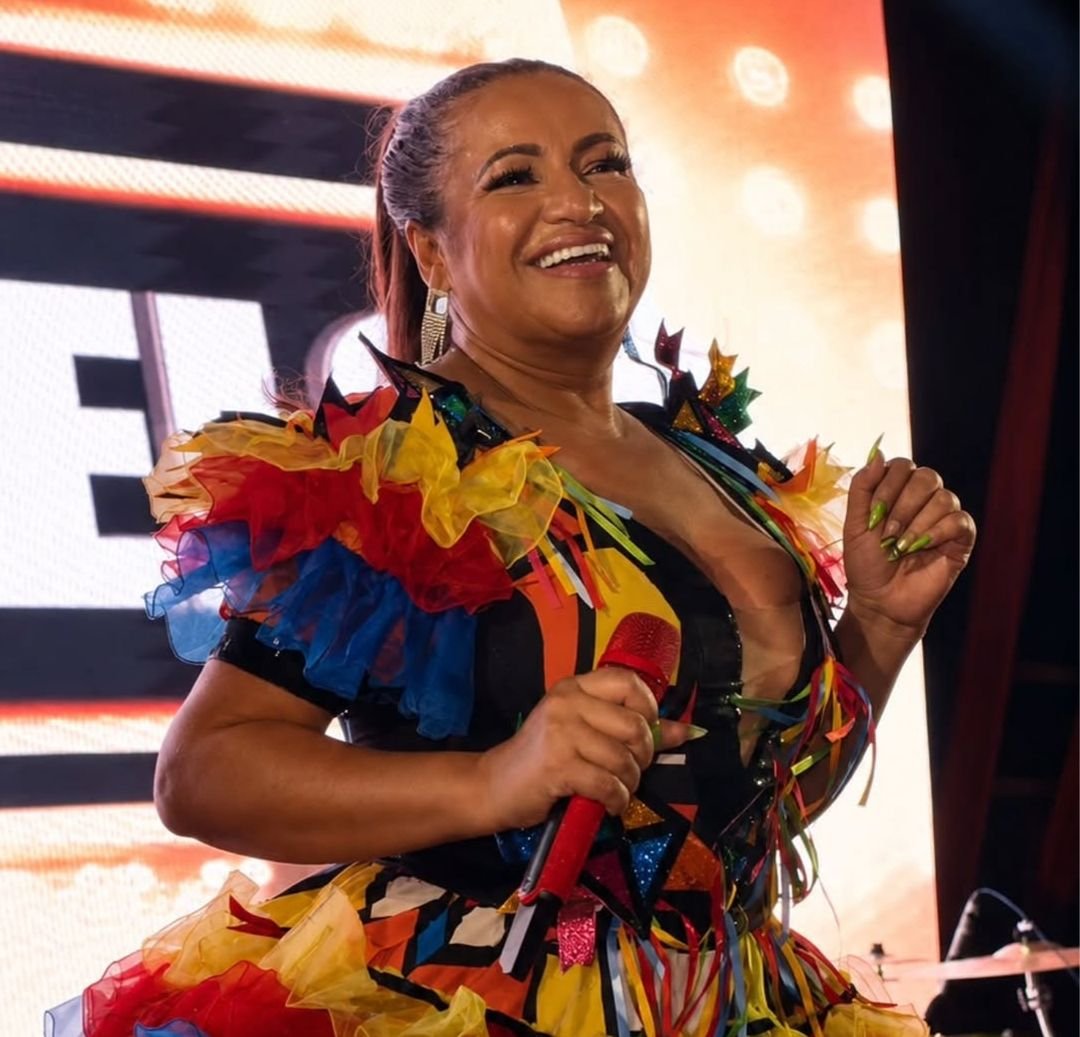 Luciene Melo e grandes atrações encerram programação junina do Parque das Três Ruas