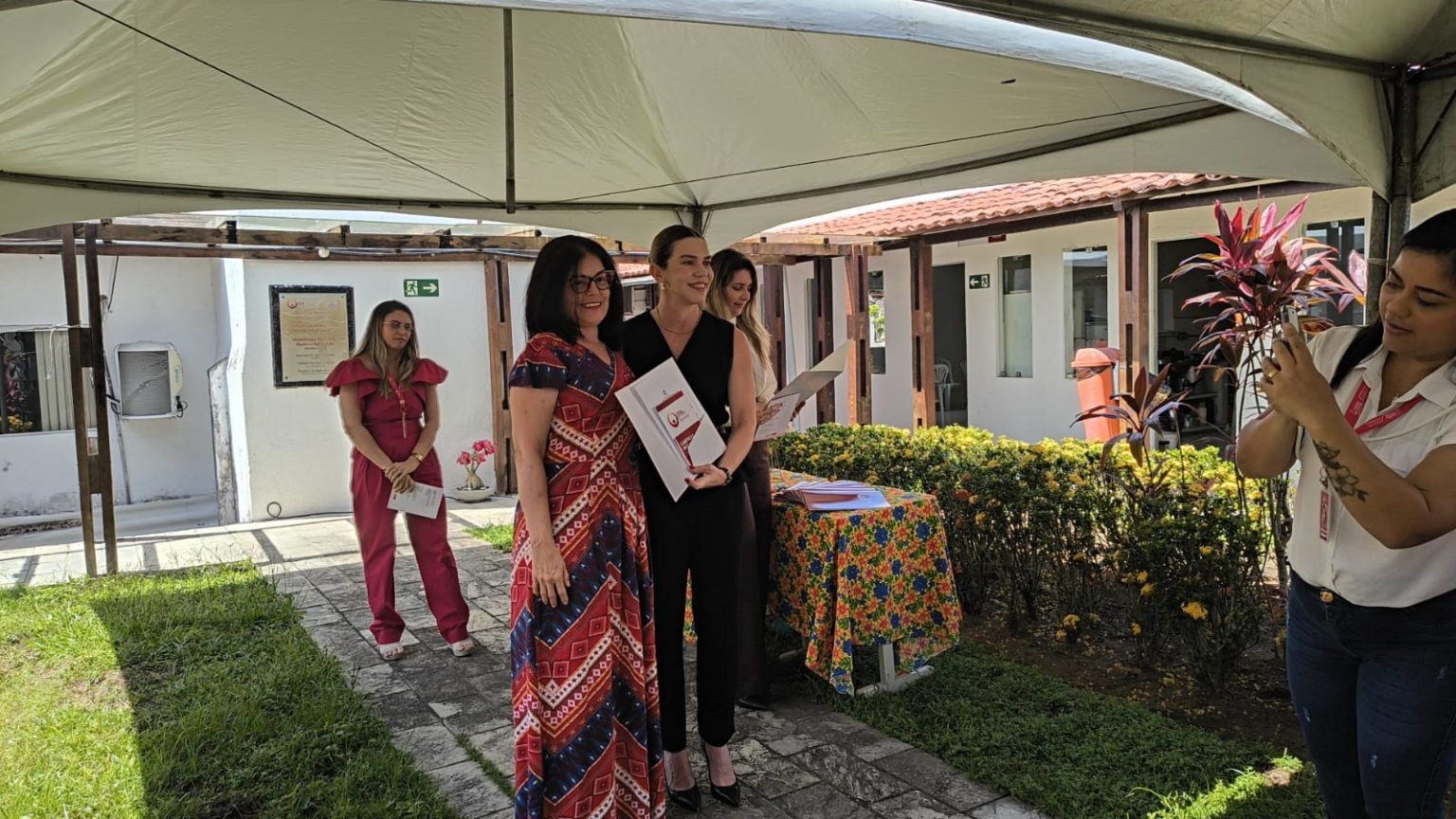 Prefeitura entrega portarias a servidores e acompanhantes do projeto ‘Aposentadoria Arretada’